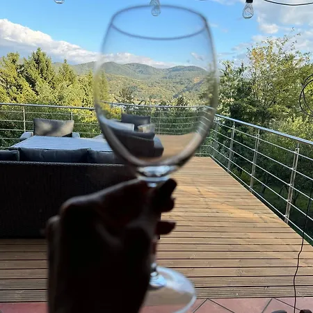Lena Villa